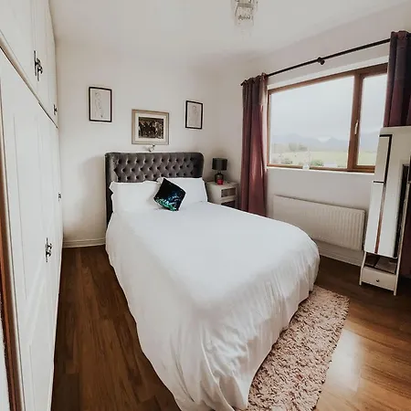 アパート Dunard House. Tullaha