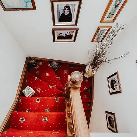 Dunard House. アパート Tullaha